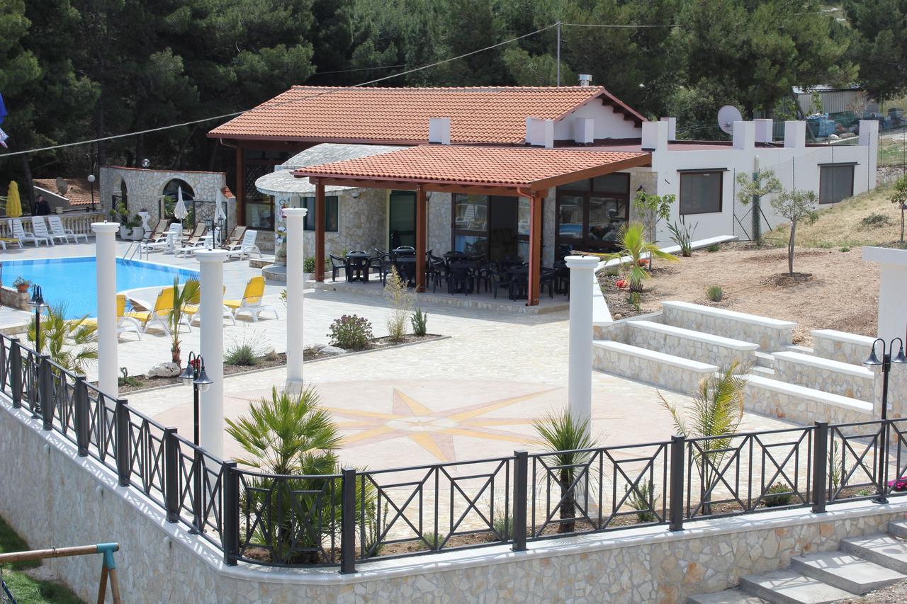 Villaggio Mascia Весте Екстериор снимка