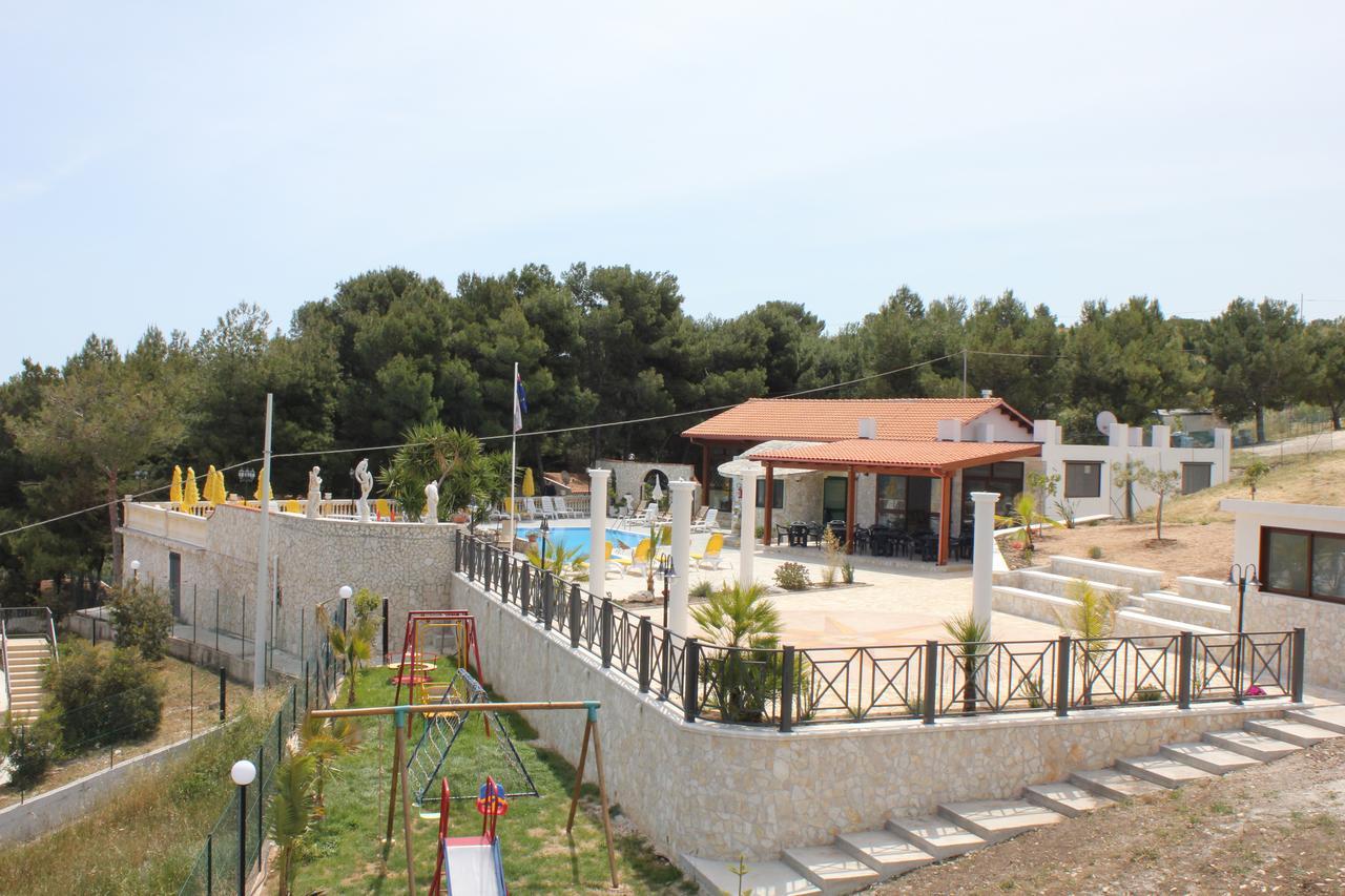 Villaggio Mascia Весте Екстериор снимка