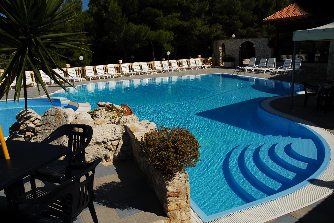 Villaggio Mascia Весте Екстериор снимка