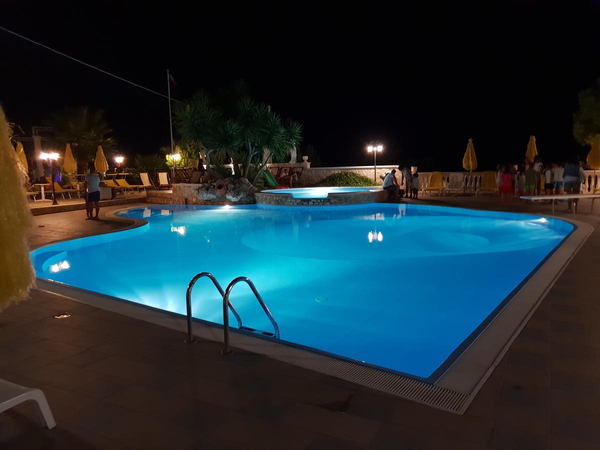 Villaggio Mascia Весте Екстериор снимка