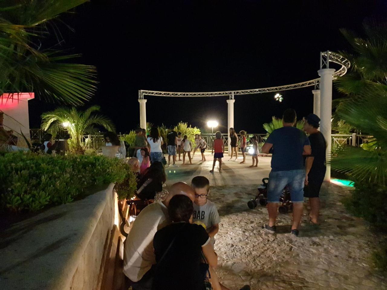 Villaggio Mascia Весте Екстериор снимка