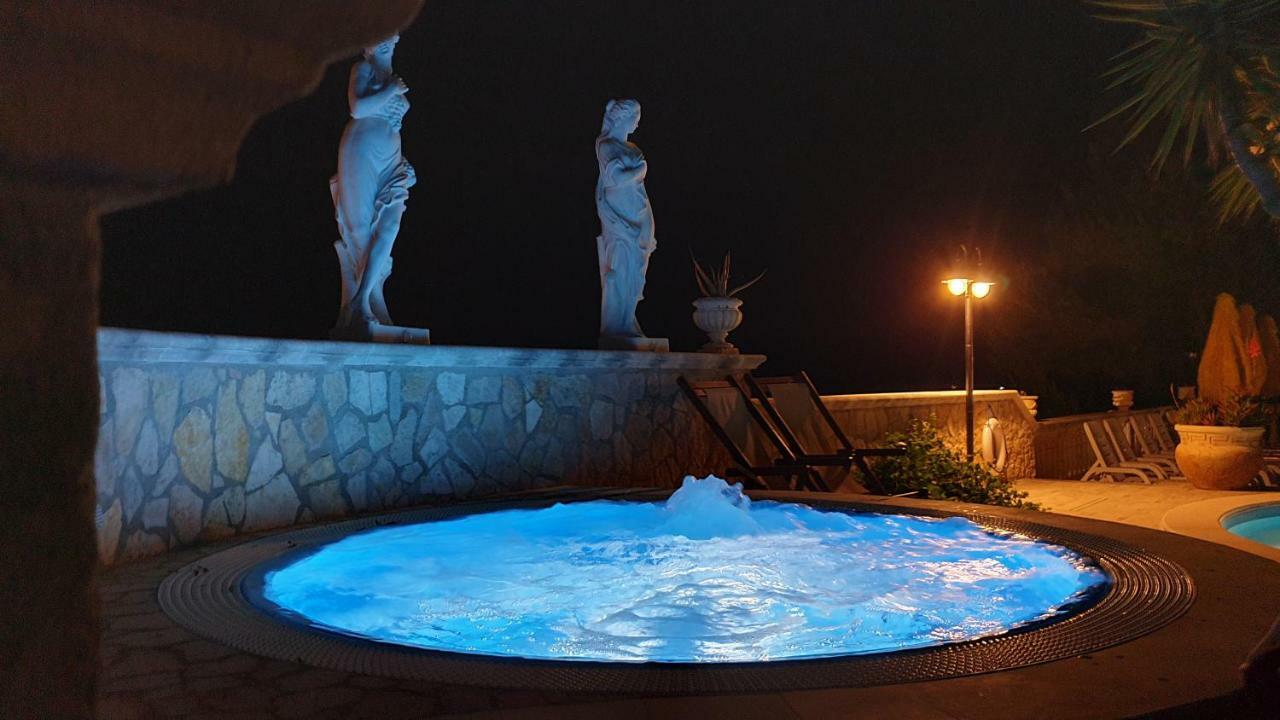Villaggio Mascia Весте Екстериор снимка